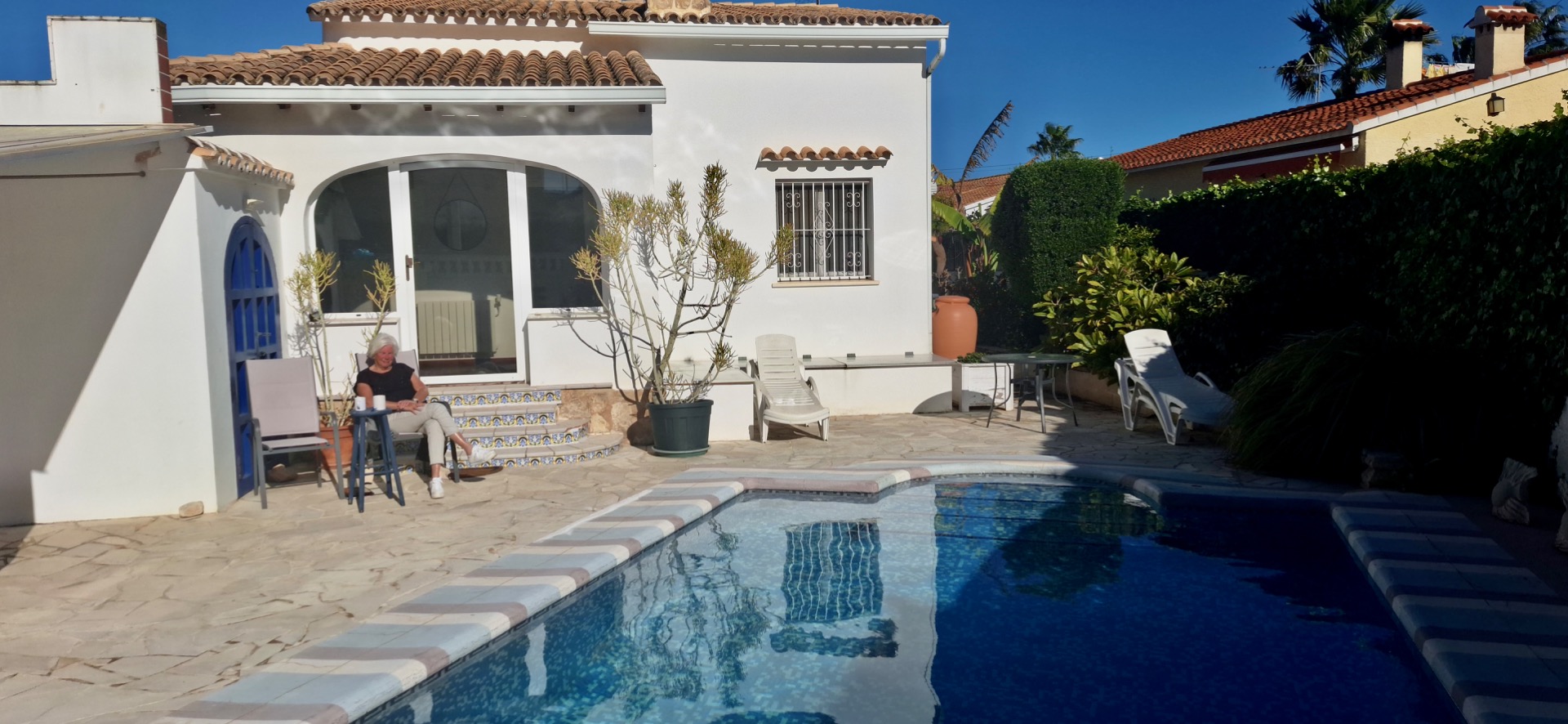 Buiten de in de zon op ons terras